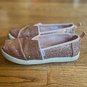 TOMS: GIRLS 'ALPARGATA COSMIC GLITTER' ROSE GOLD SPARKLE ESPADRILLES-SIZE 2Y